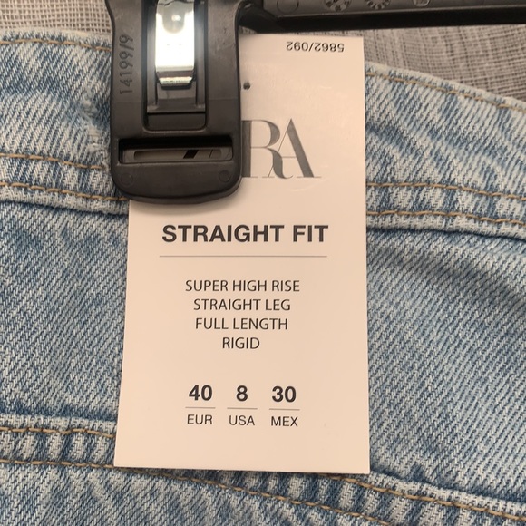 Zara Straight Jeans - Picture 3 of 14